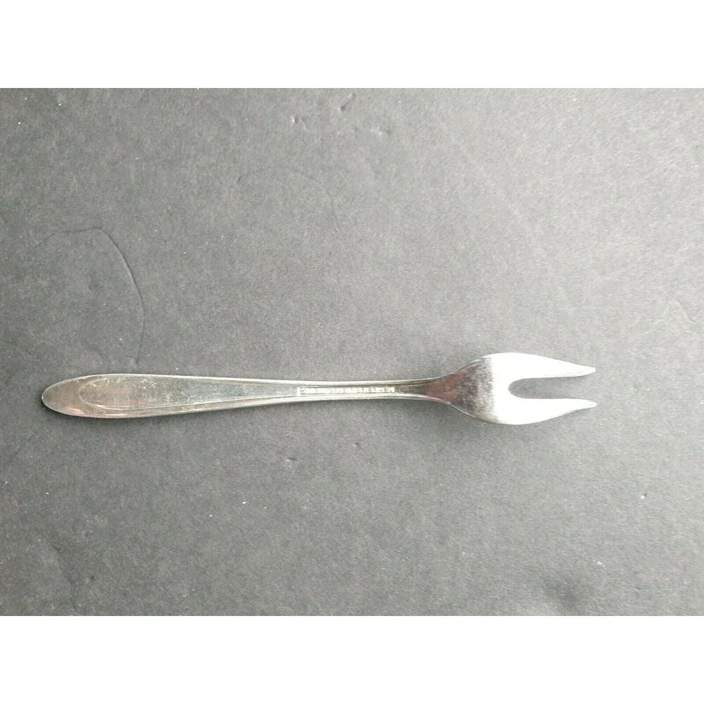 Meriden Silverplate Co First Lady Pickle Olive Relish Fork
